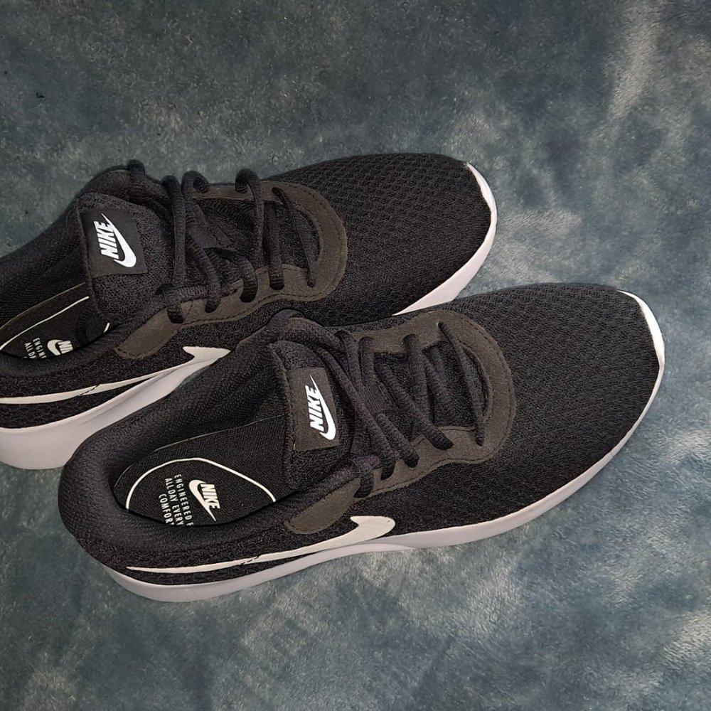 Nike Tanjun Black - 812655-011